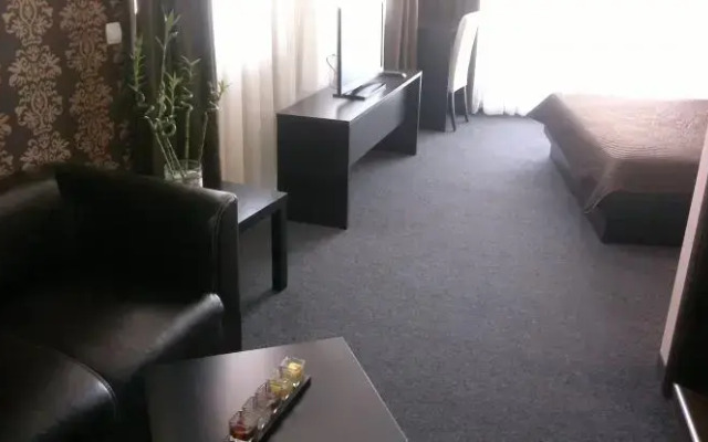 Face Hotel