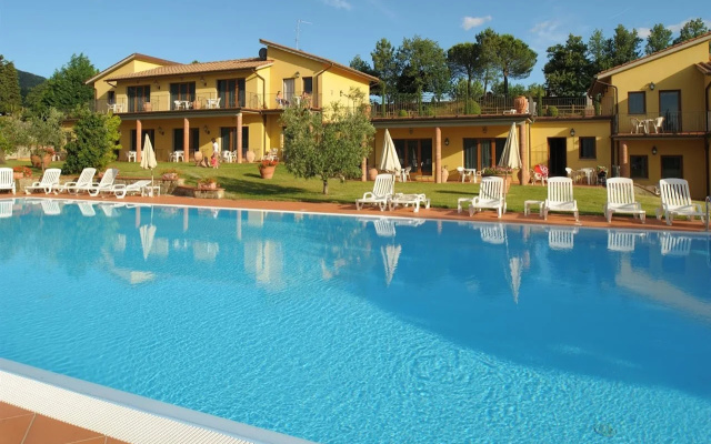 Hotel Fattoria degli Usignoli and Residence