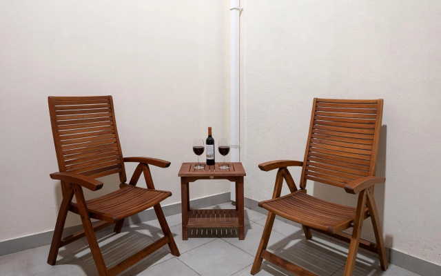 Ribeira das Casas Apt 1A by Homie