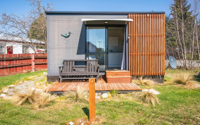 Stunted Totara, Unit 1