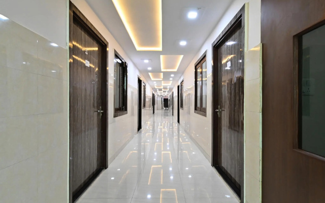 Hotel Raj Inn by OYO Rooms