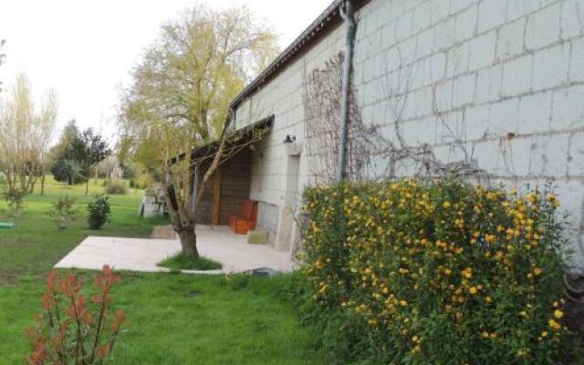 Отель La Jarillais Франция, Сомюр - отзывы, цены и фото номеров - забронировать отель La Jarillais онлайн вид на фасад