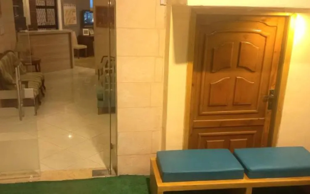 Petra Town Check-In Hotel