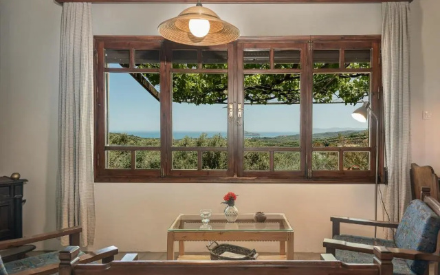 Sarris Home, country house with stunning view