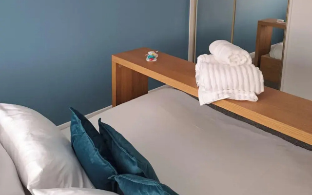Apartment - Sleeps 4 - Pet Friendly - Parking