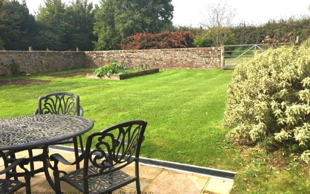 Freeland Farmhouse Stables