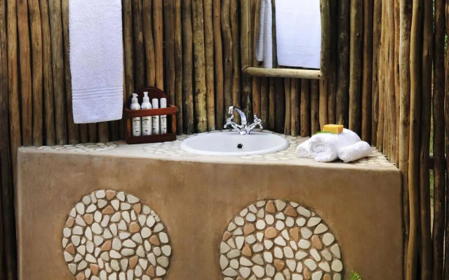 Anabezi Camp