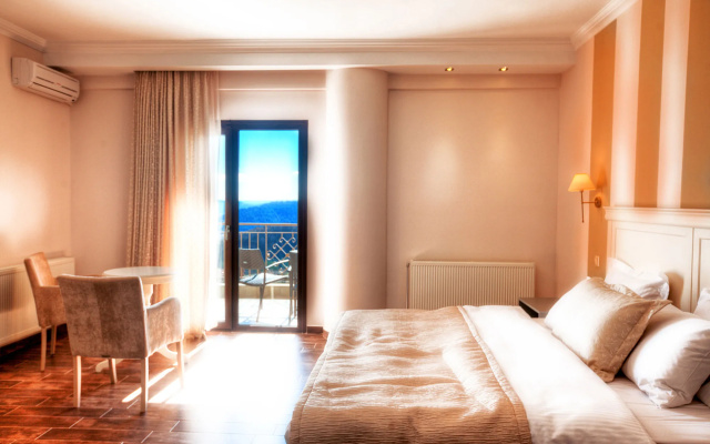 Enastron View Hotel