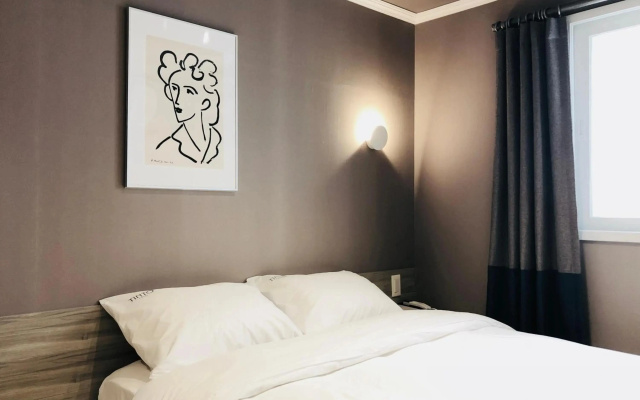 Busan Beomildong Tinto Hotel