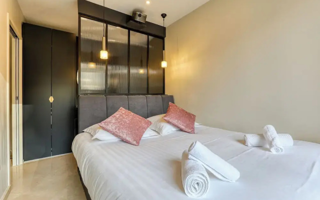 Montaigne Executive Suite