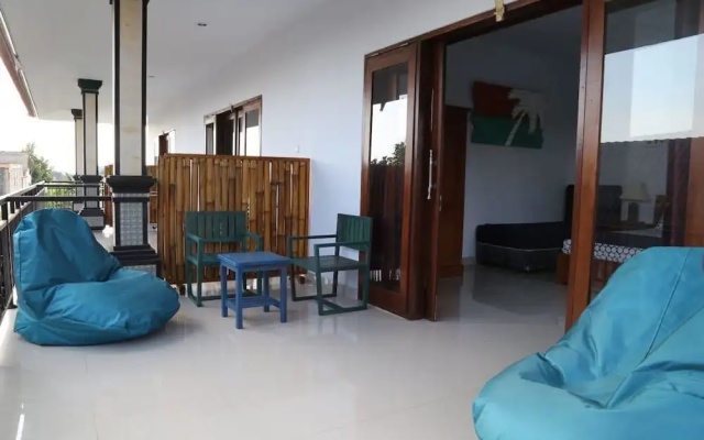 Monkey Surfcamp Bali Guesthouse