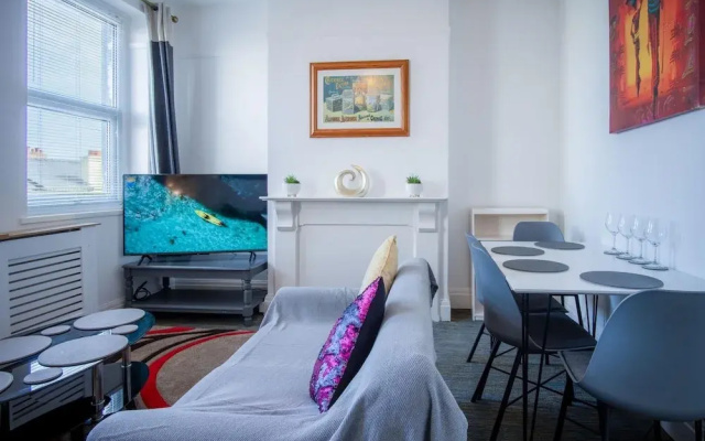 Skyfall - 2 Bedroom Apartment - Milford Haven