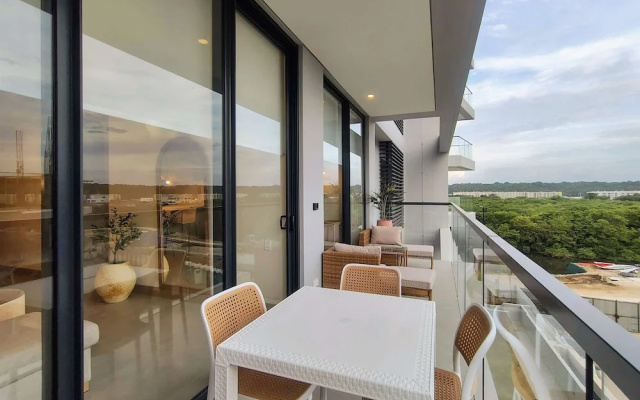 w Enchanting 2BR w Balcony in Morros