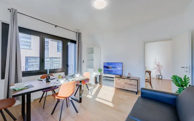 Boutique Apartment 12