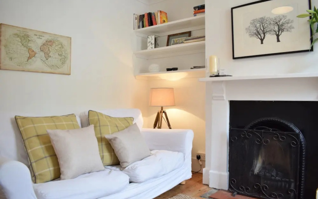 Beautiful 3 Bedroom House Close to City Centre