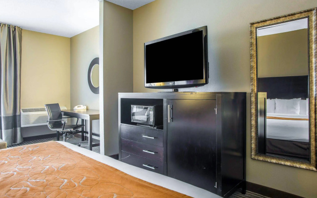 Holiday Inn Express & Suites Hayward by IHG