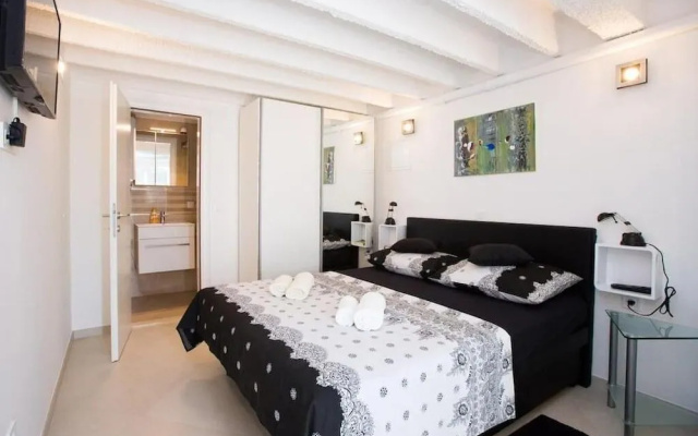 Val Apartments