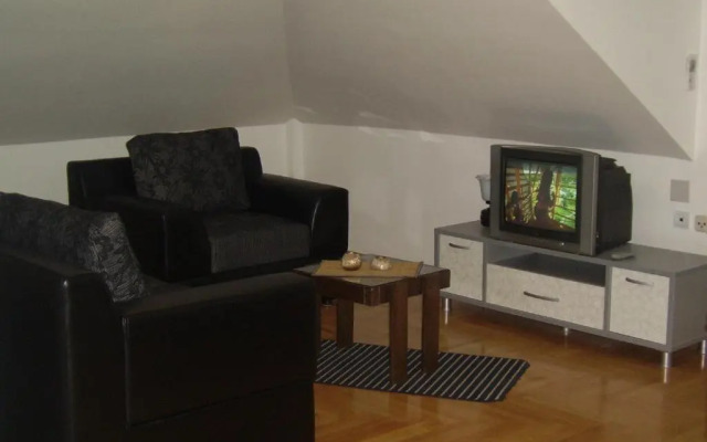 Tedi & Kiki Apartment