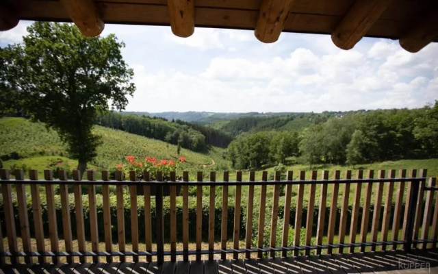 La Harde 31 Pers Malmedy, Vue, Wellness, Jardin