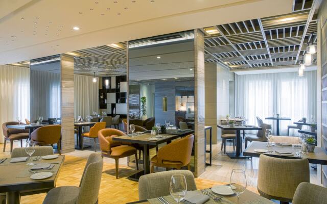 Grayton Hotel Dubai 2