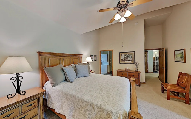 848brpd6 2 Bedroom Condo