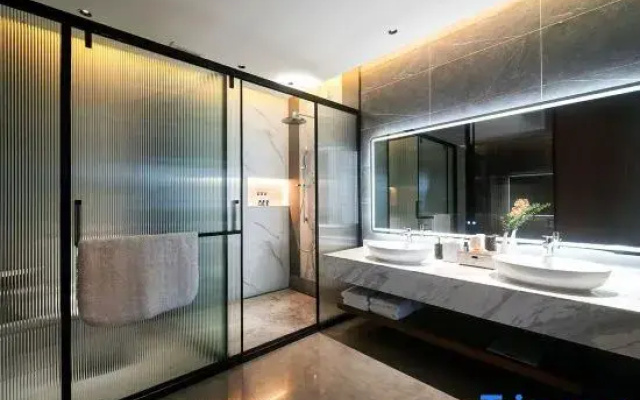 Tengchong Linghe·Dubanshan Hot Spring Hotel