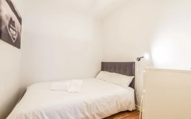 Room to Rent Plaza de Chueca Apartment