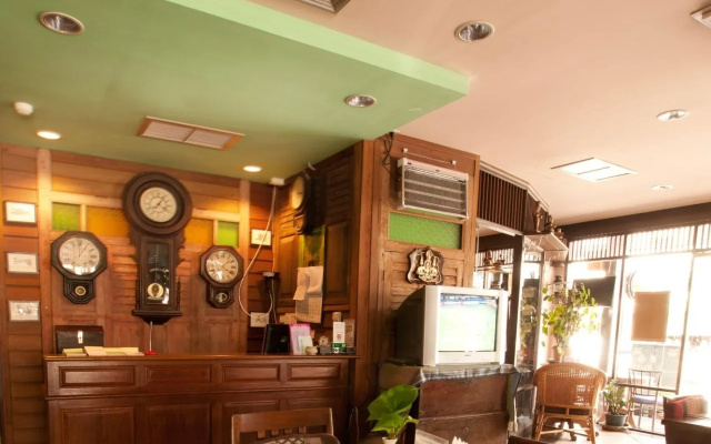 Cucumber Inn Suites