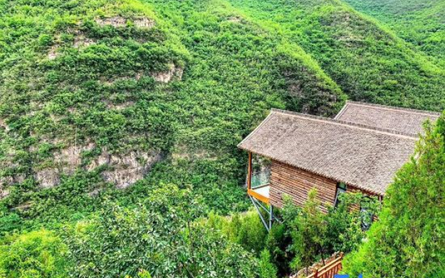Yuntaishan Puju Lakeside Homestay
