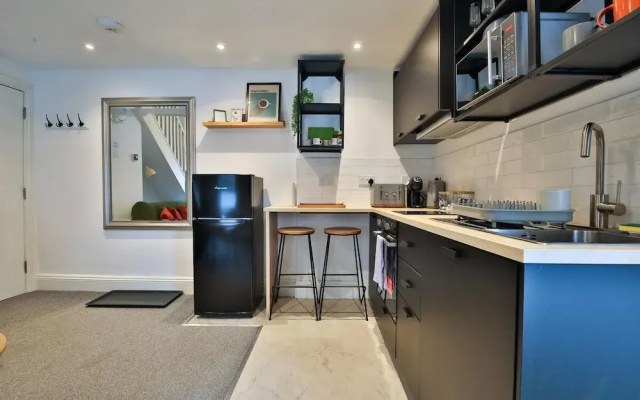 Modern 1-bed Flat Near Cardiff City Centre