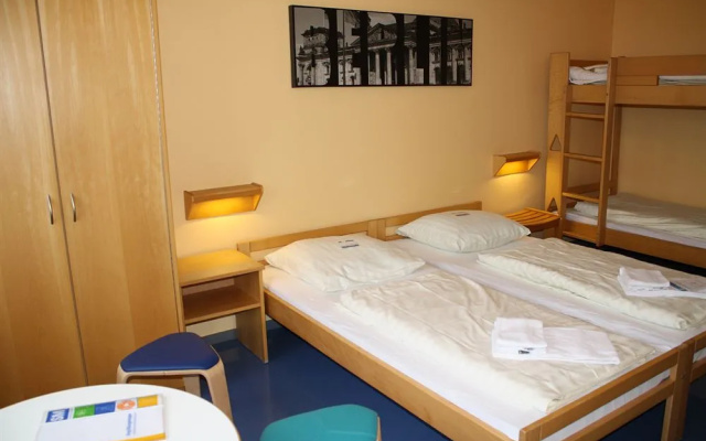 martas Gästehäuser Hauptbahnhof Berlin - Hostel