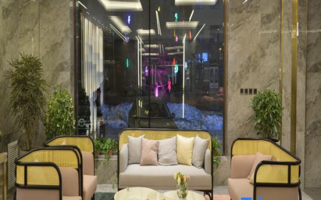 Season Hotel