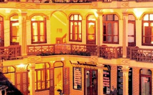 Lotus Hotel вид на фасад