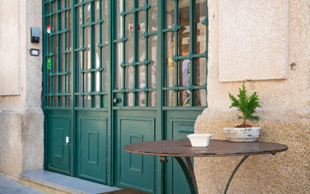Апартаменты Charm Apartments Porto Порту вид на фасад