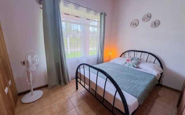 Cozy & Beautiful Casa Aire, Near Lake Park & Town