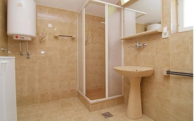 Stunning Home in Jadrtovac With Wifi and 1 Bedrooms