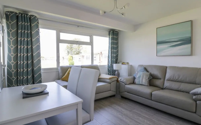 144 Sunbeach Chalet