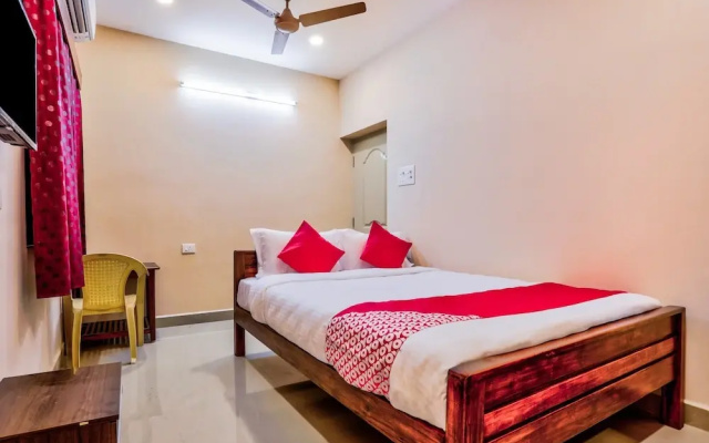 Sri Abirami Inn by OYO Rooms