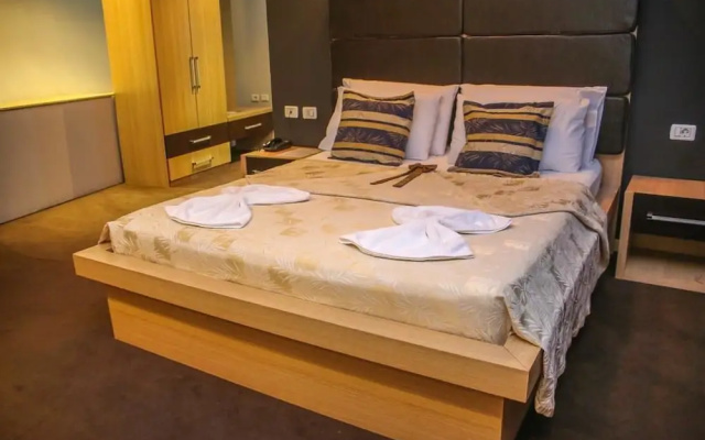 Hotel Vila Aeroport