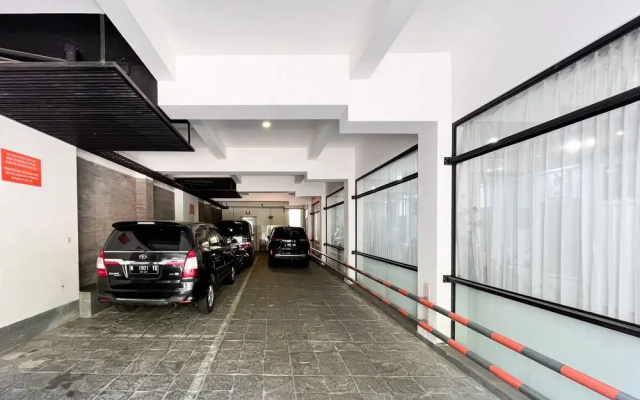 Sans Vibes Hotel Syariah Graha 100 Gubeng Surabaya
