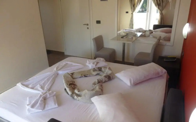 Hotel Red Apple