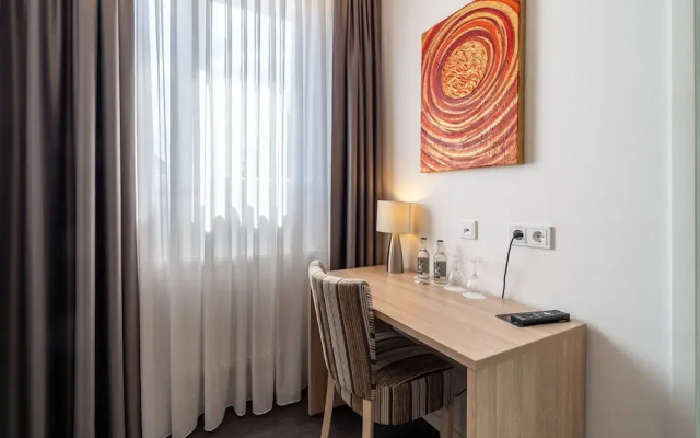 Bella Fino Hotel & Suites