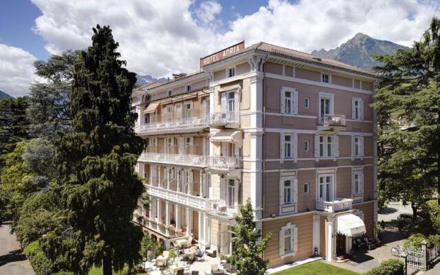 Hotel Adria Меран вид на фасад