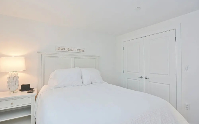 Thomas Sea Suites