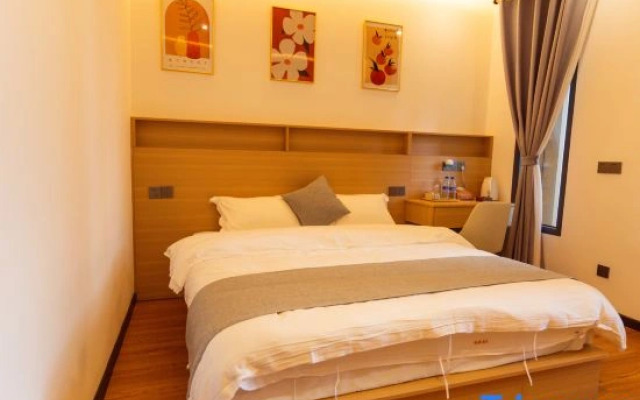Sanyuan Qishe Homestay (Tingzhou Ancient City Sanyuan Pavilion)