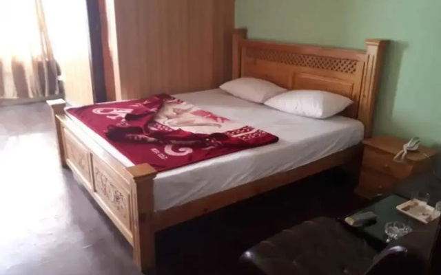Rose Palace Hotel