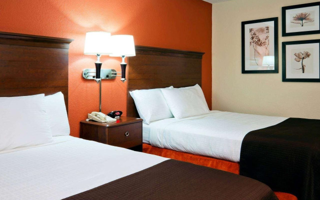 AmericInn by Wyndham International Falls