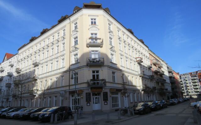 Отель Pension Guesthouse Berlin вид на фасад