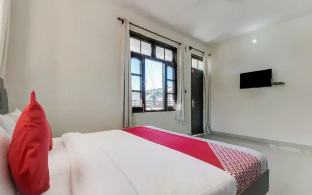 Twilight Guest House By OYO Rooms