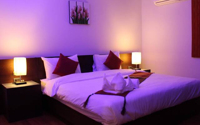 Отель Palm Inn вид на фасад
